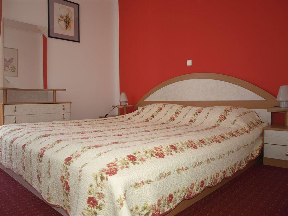 Hotel Podravina コプリヴィニツァ エクステリア 写真